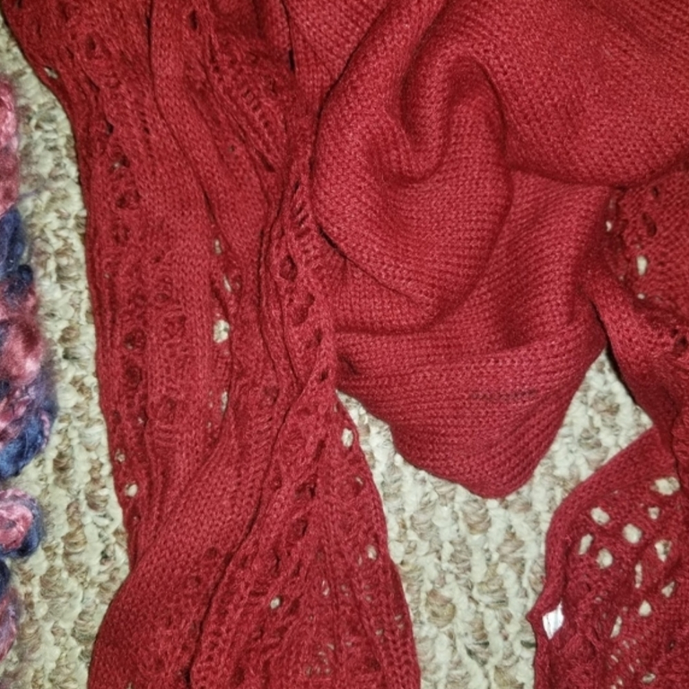 Assorted Winter Accessories Bundle - Picture 3 of 16